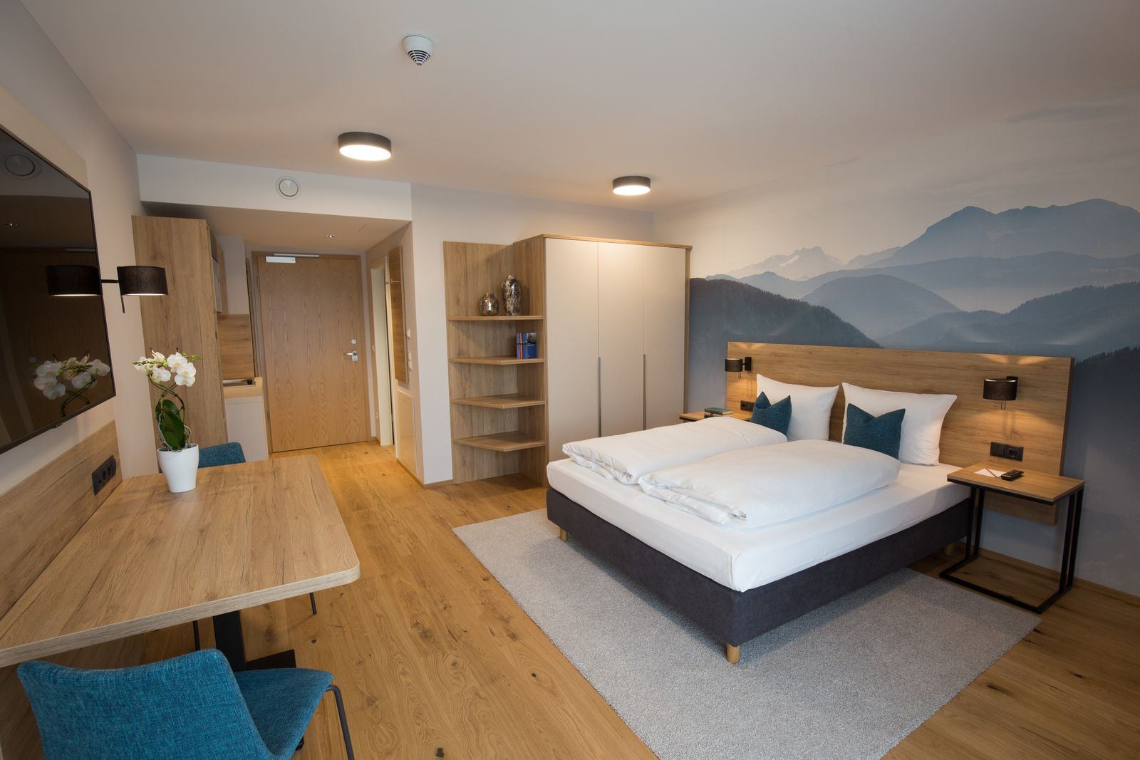 Business Apartment, Leo Apartments